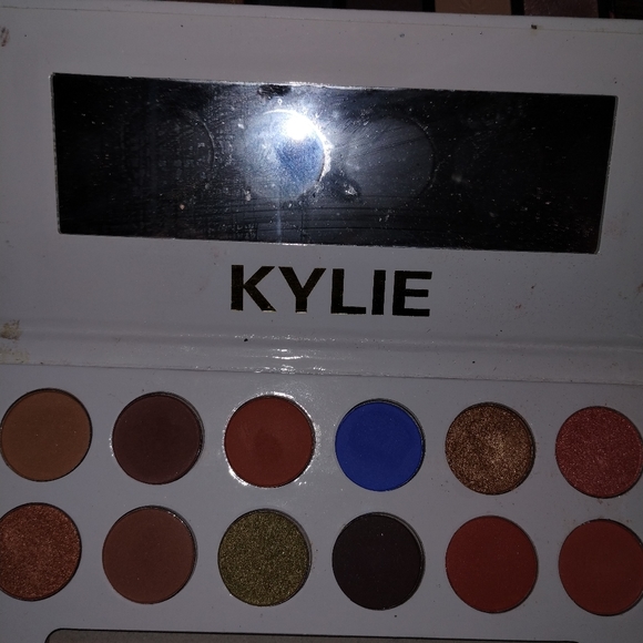 Make up bundle - Picture 5 of 6